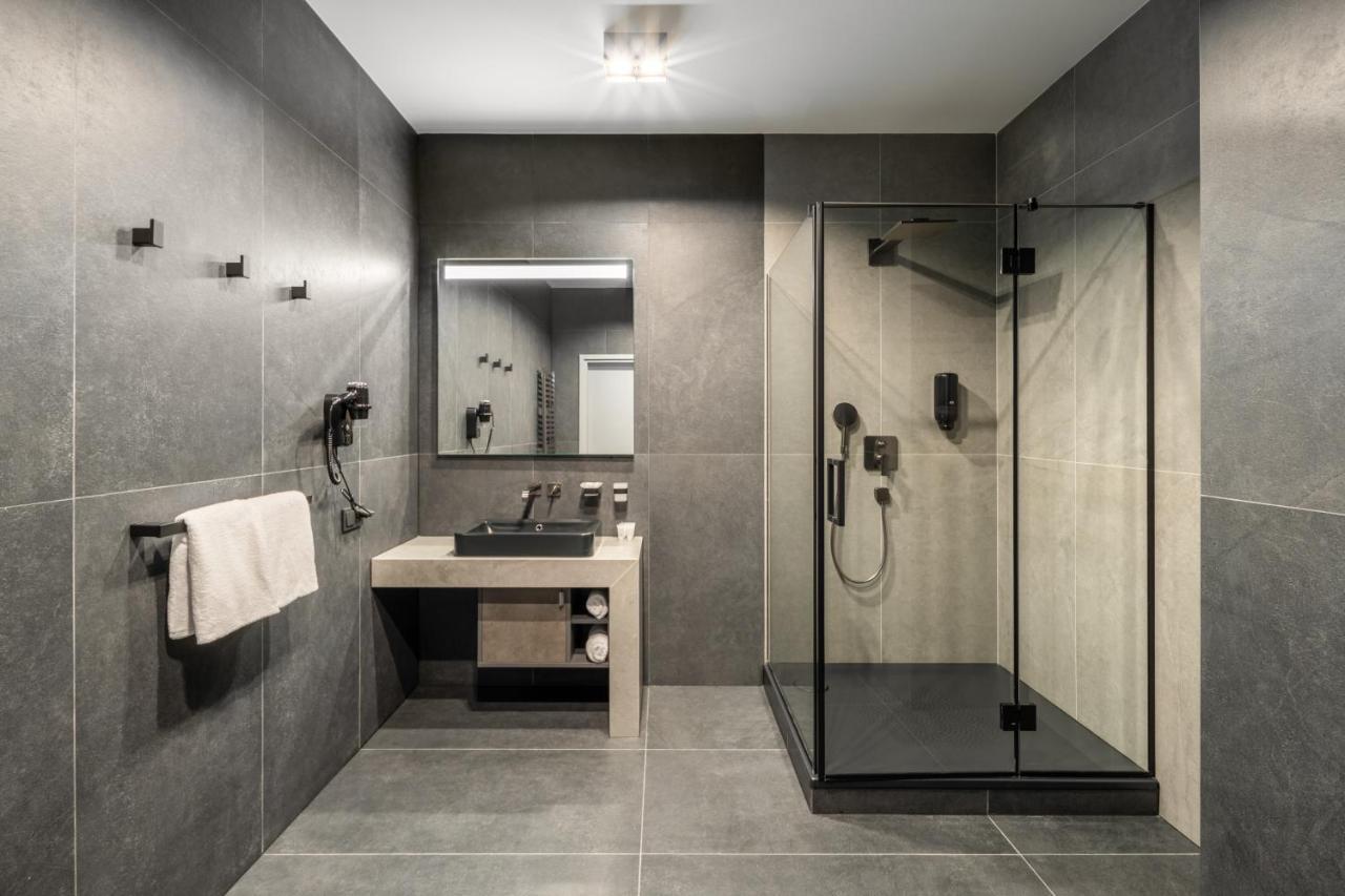 City Inn Lviv Smart Hotel Vynnyky Exteriör bild